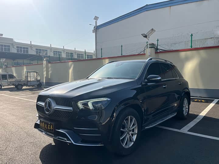 Фото 4 - Mercedes-Benz GLE-Class