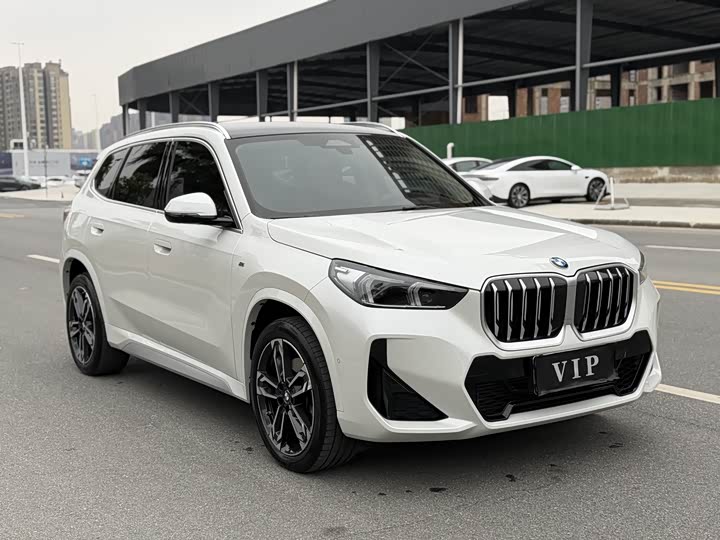 Фото 3 - BMW X1