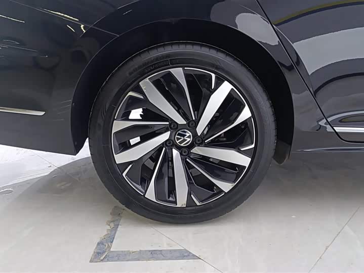 Фото 6 - Volkswagen Passat