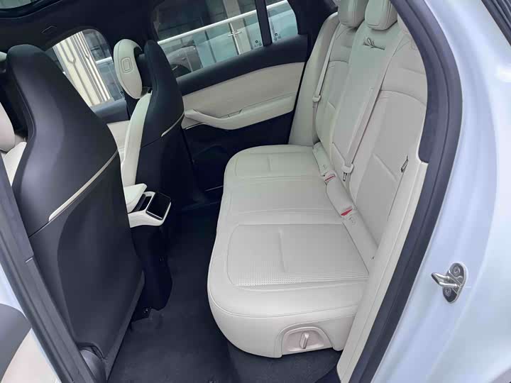 Фото 6 - Nio ES6