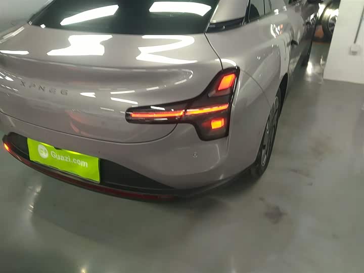 Фото 8 - XPeng Mona M03