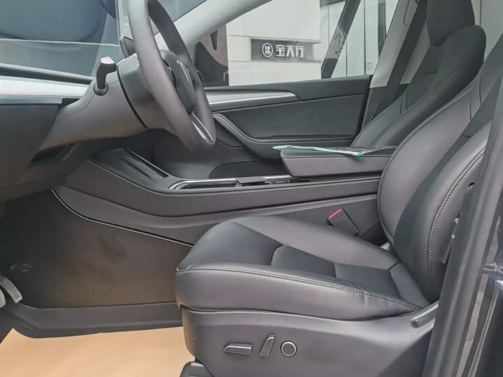 Фото 7 - Tesla Model Y