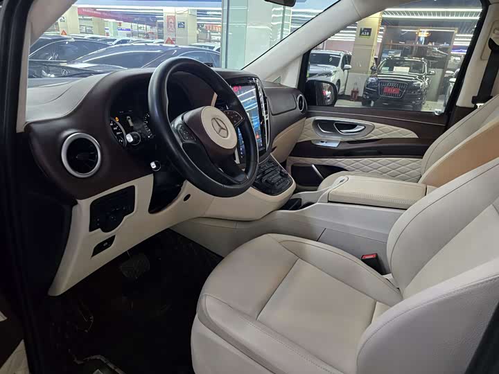 Фото 9 - Mercedes-Benz Vito