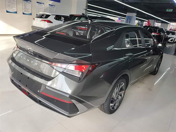 Фото 7 - Hyundai Elantra N line