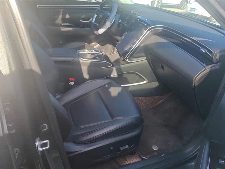 Фото 8 - Hyundai Tucson L