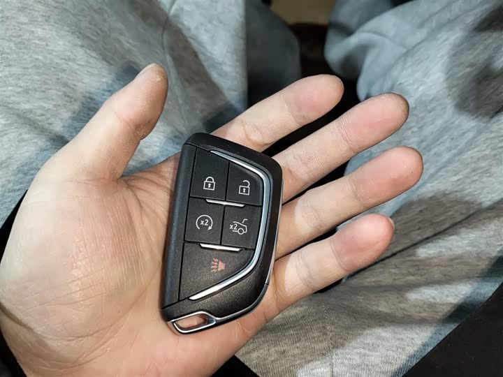 Фото 9 - Cadillac CT4