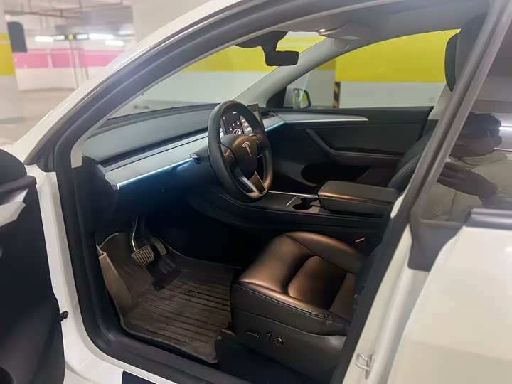 Фото 7 - Tesla Model Y