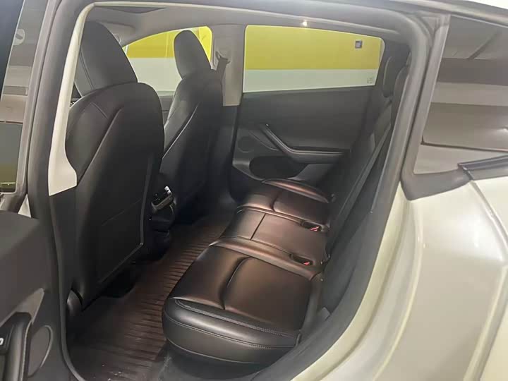 Фото 8 - Tesla Model Y