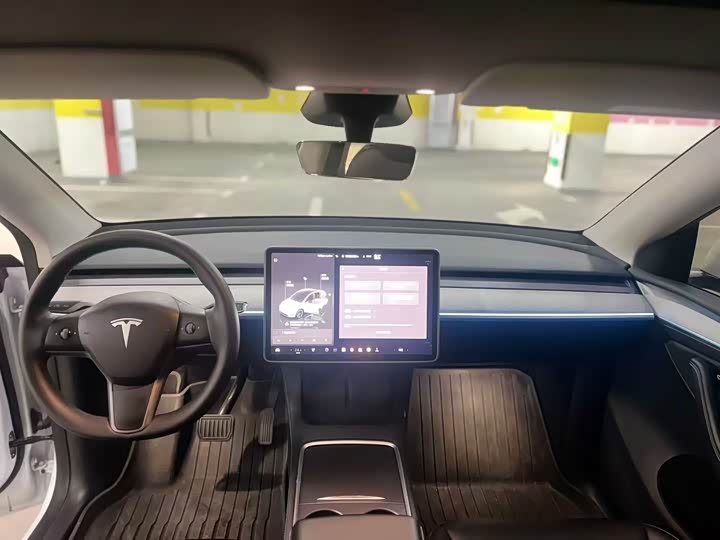 Фото 9 - Tesla Model Y