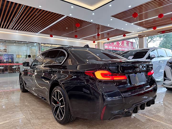 Фото 6 - BMW 5 Series