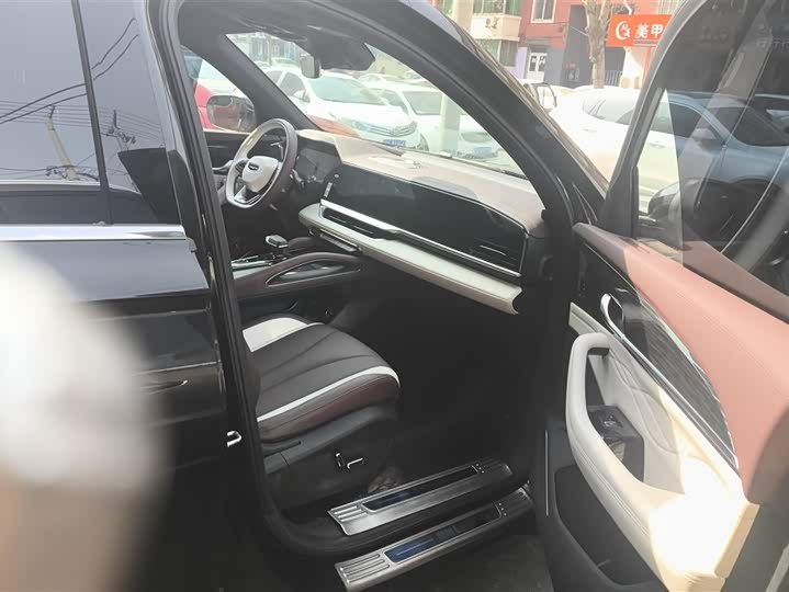 Фото 8 - Geely Monjaro