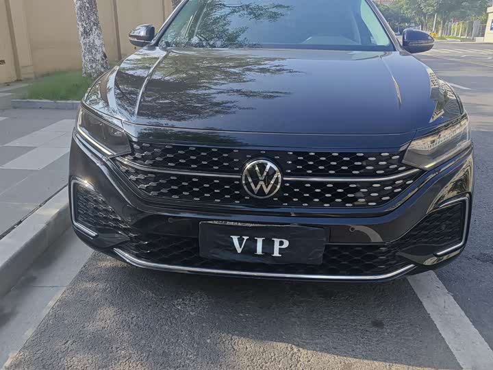 Фото 2 - Volkswagen Passat