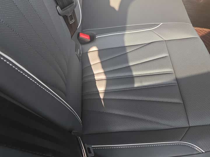 Фото 9 - Volkswagen Passat