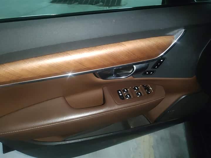 Фото 7 - Volvo S90