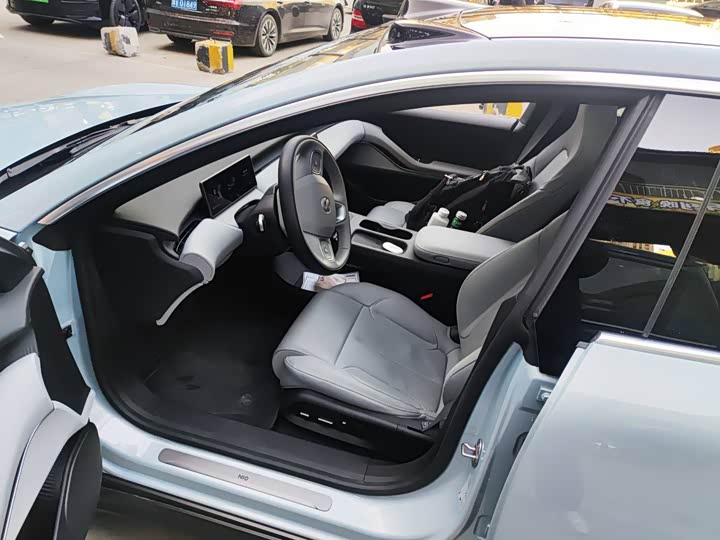 Фото 3 - Nio ET5T