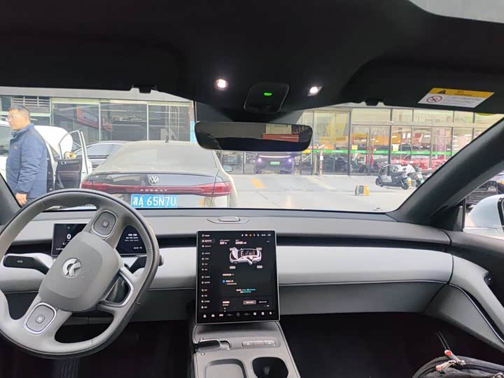 Фото 5 - Nio ET5T