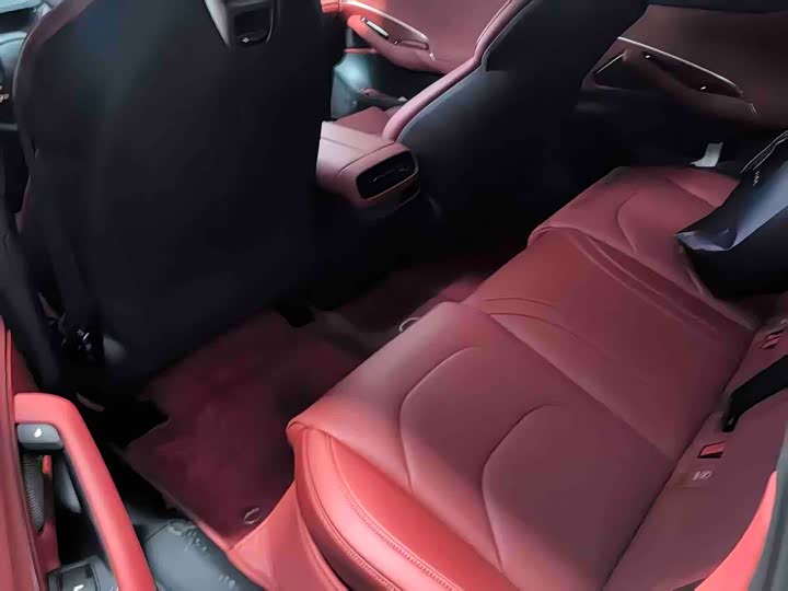 Фото 4 - Xiaomi SU7