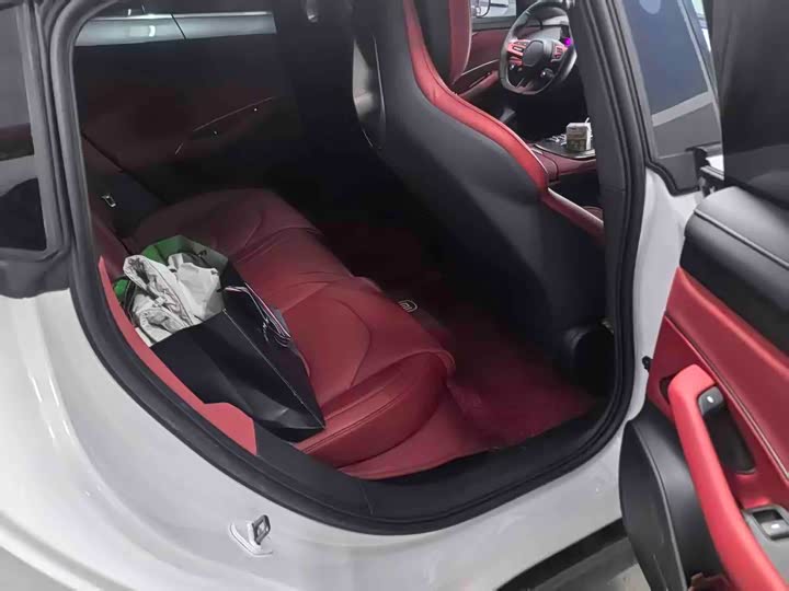 Фото 5 - Xiaomi SU7