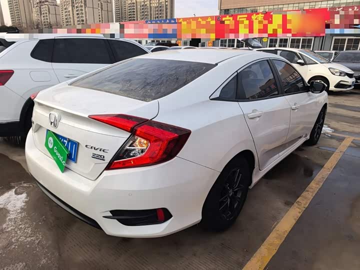 Фото 7 - Honda Civic