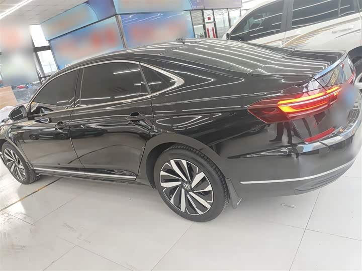 Фото 5 - Volkswagen Passat