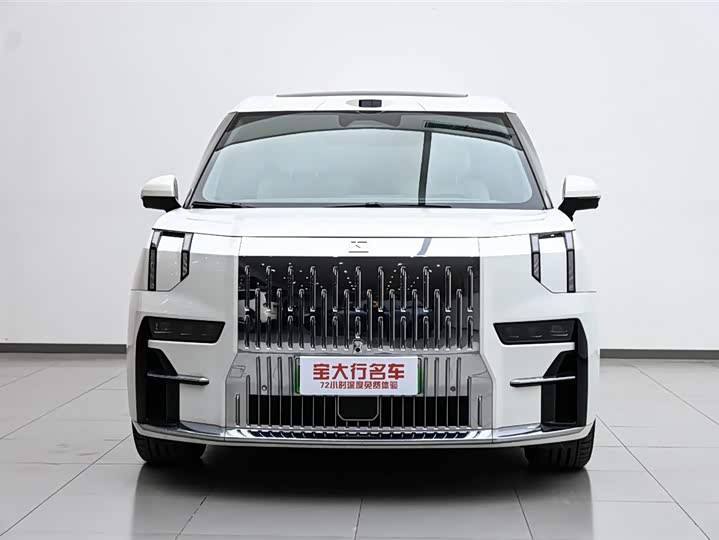 Фото 3 - Zeekr 009