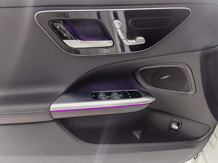 Фото 6 - Mercedes-Benz C-Class