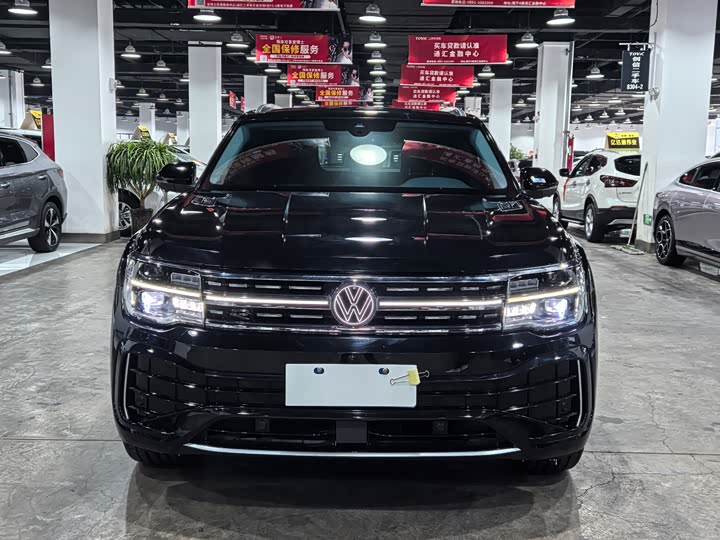 Фото 1 - Volkswagen Teramont X