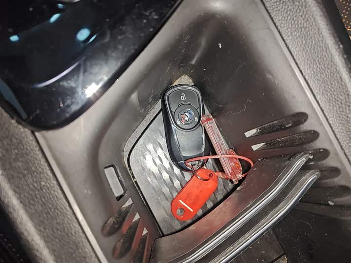 Фото 9 - Buick Encore