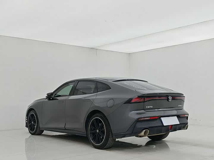 Фото 2 - Changan UNI-V