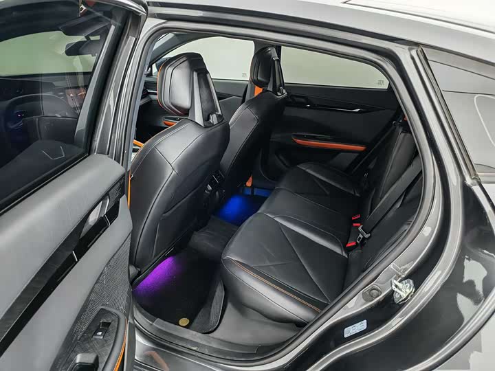 Фото 6 - Changan UNI-V