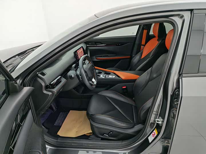 Фото 7 - Changan UNI-V