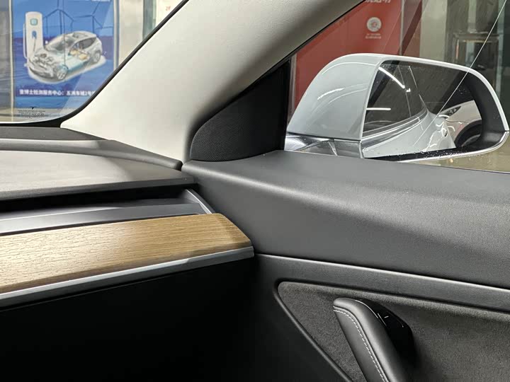 Фото 7 - Tesla Model 3