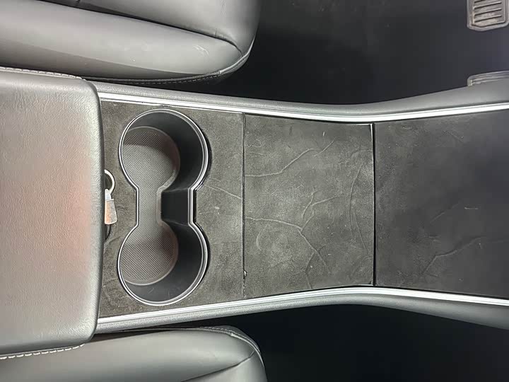 Фото 9 - Tesla Model 3