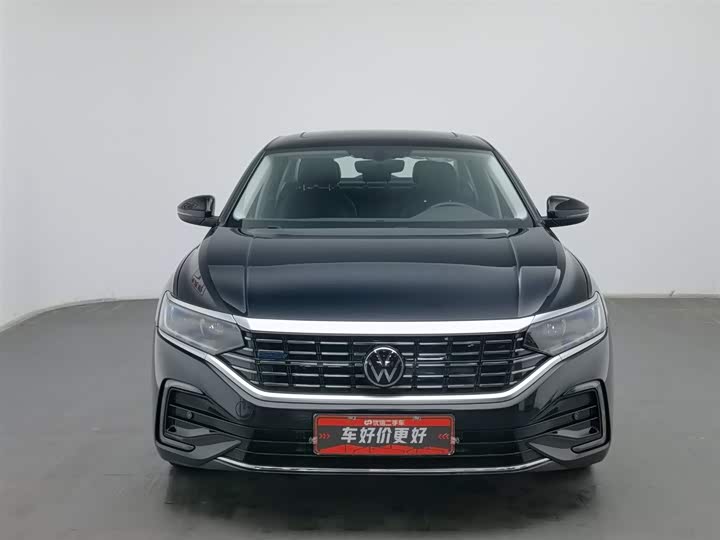 Фото 3 - Volkswagen Passat Hybrid