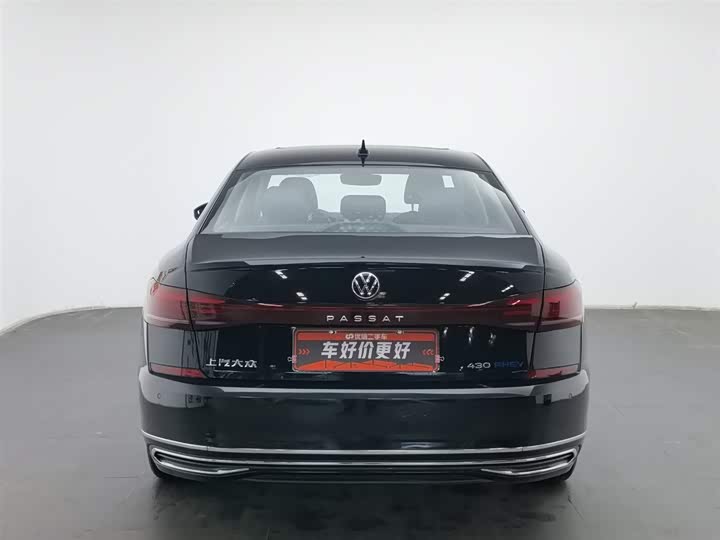 Фото 4 - Volkswagen Passat Hybrid