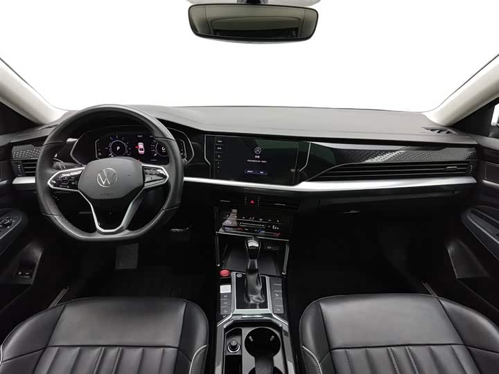 Фото 5 - Volkswagen Passat Hybrid