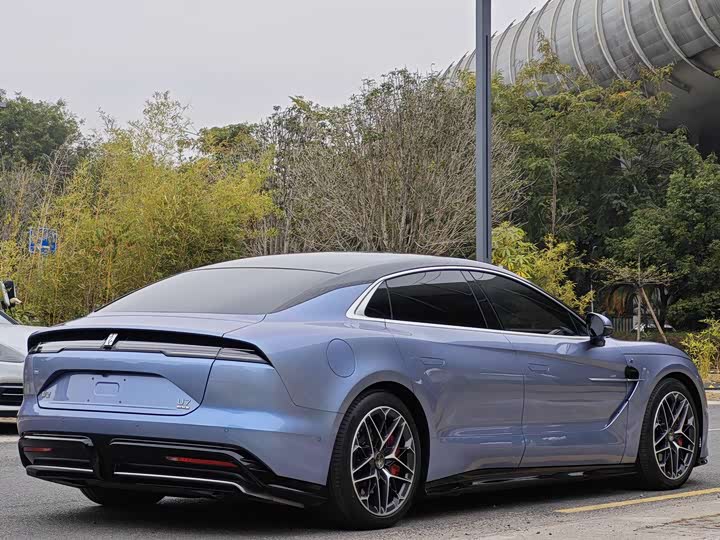 Фото 5 - BYD Yangwang U7