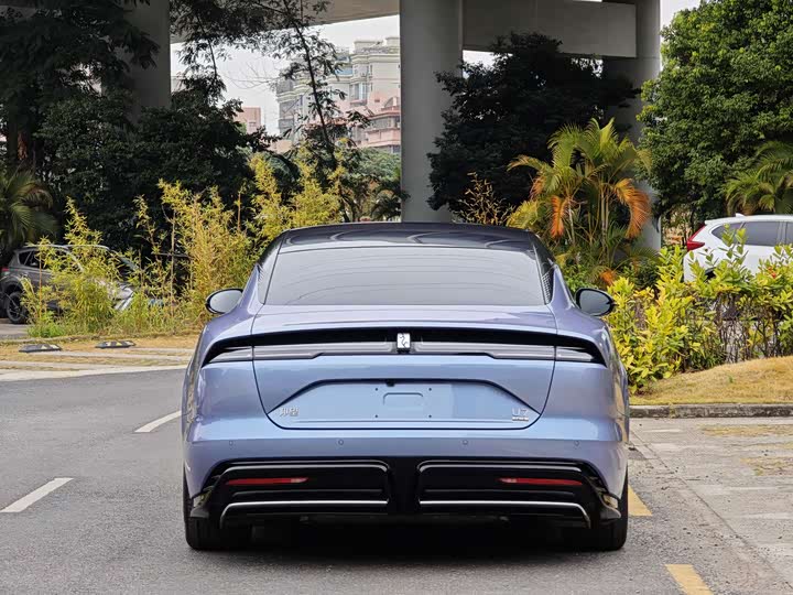 Фото 6 - BYD Yangwang U7