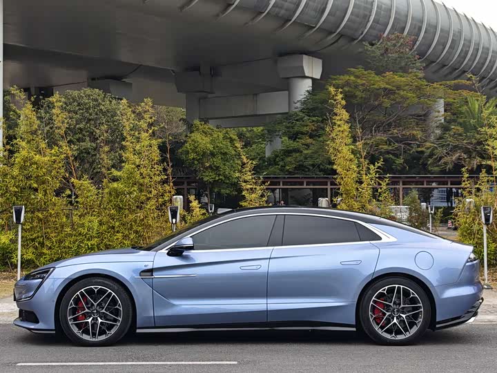 Фото 8 - BYD Yangwang U7