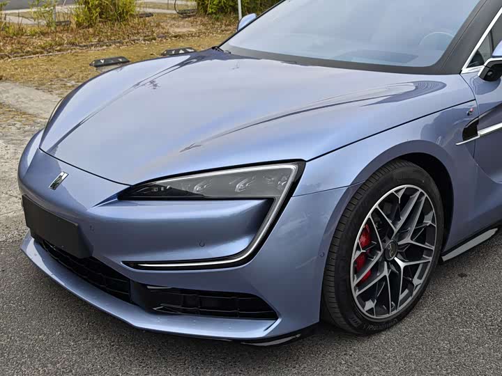 Фото 9 - BYD Yangwang U7