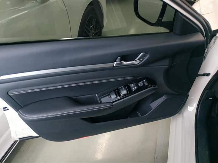 Фото 7 - Nissan Teana