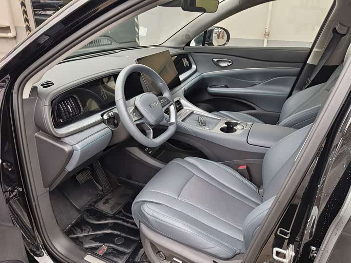 Фото 7 - BYD Sea Lion 07 DM-i Hybrid