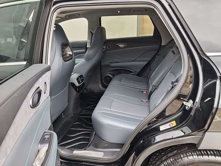 Фото 8 - BYD Sea Lion 07 DM-i Hybrid