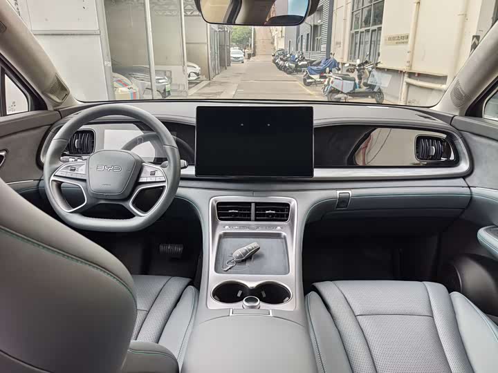 Фото 9 - BYD Sea Lion 07 DM-i Hybrid