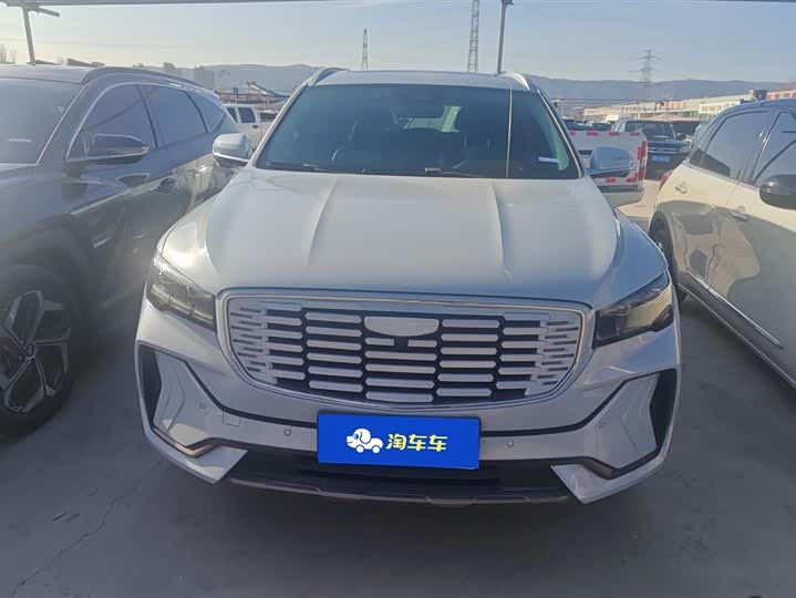 Фото 2 - Geely Monjaro