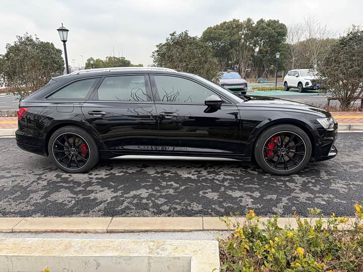 Фото 8 - Audi A6