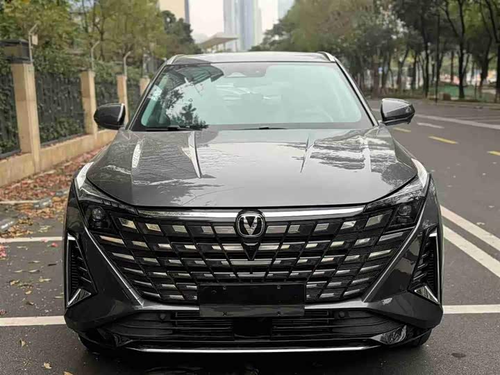 Фото 3 - Changan UNI-Z Hybrid