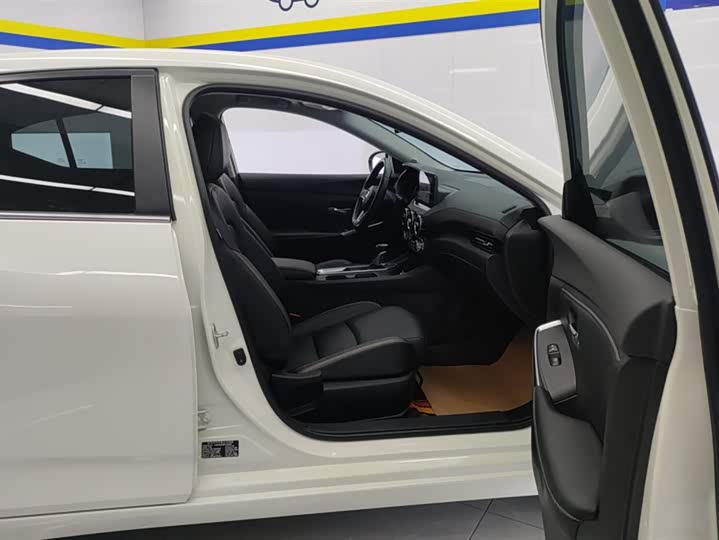 Фото 8 - Nissan Sylphy