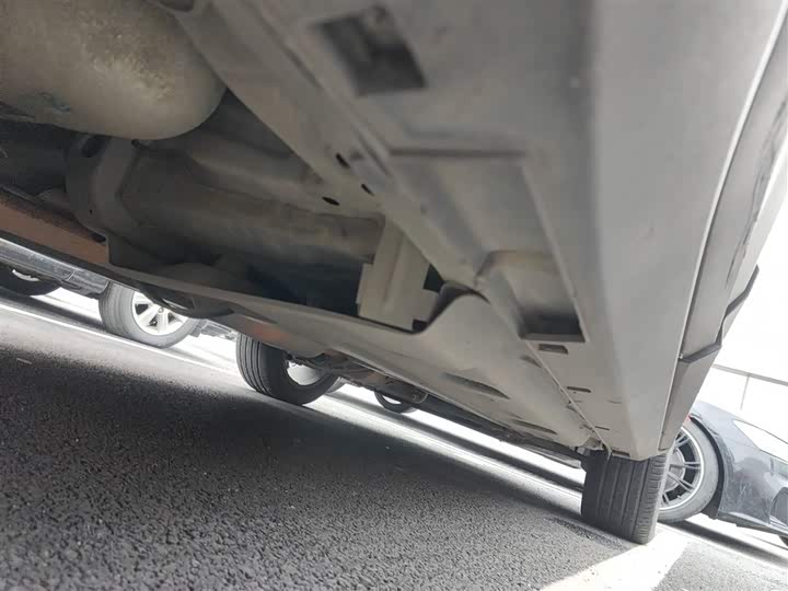 Фото 4 - Geely Coolray