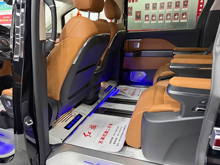 Фото 9 - Hongqi HQ9 Hybrid